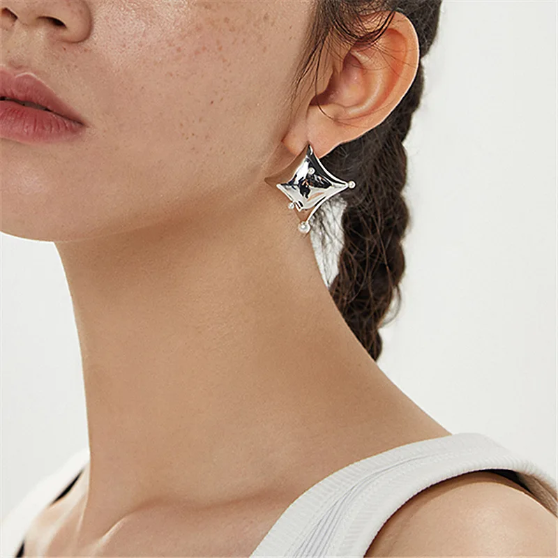 

GSOLD Geometric Asymmetrical Star Trail Earrings Simple Silver Color Metal Imitation Pearl Ear Studs Women Creative Jewelry