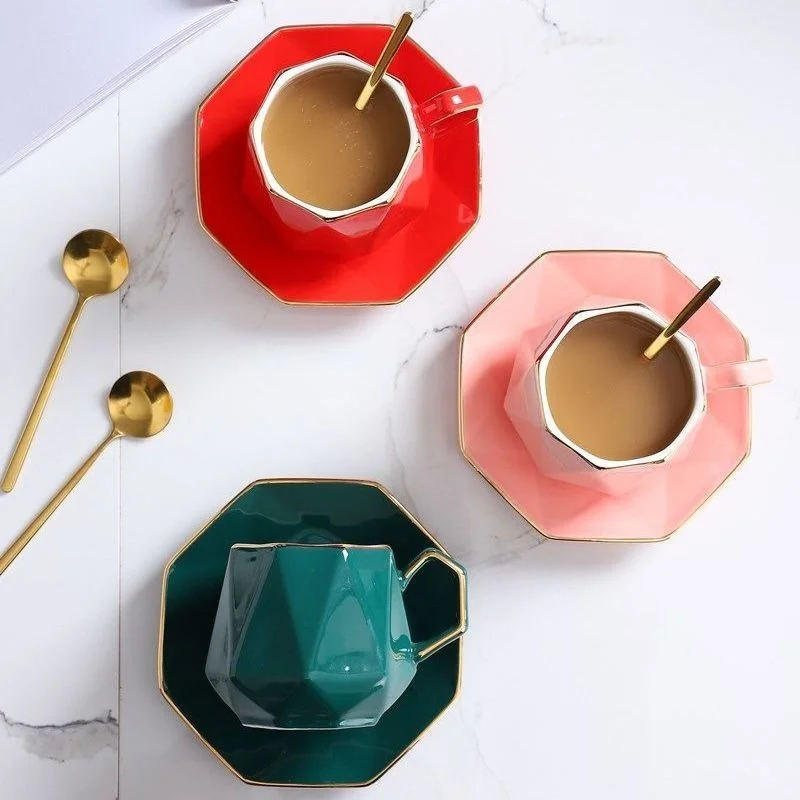

Керамическая красная кофейная чашка в скандинавском стиле, зеленая чашка и блюдце, свадебная чашка Jiqing, чашка для воды, серая чашка для посл...