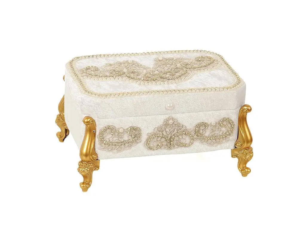 

Hurrem Velvet Dower chest With Pearls Gold
