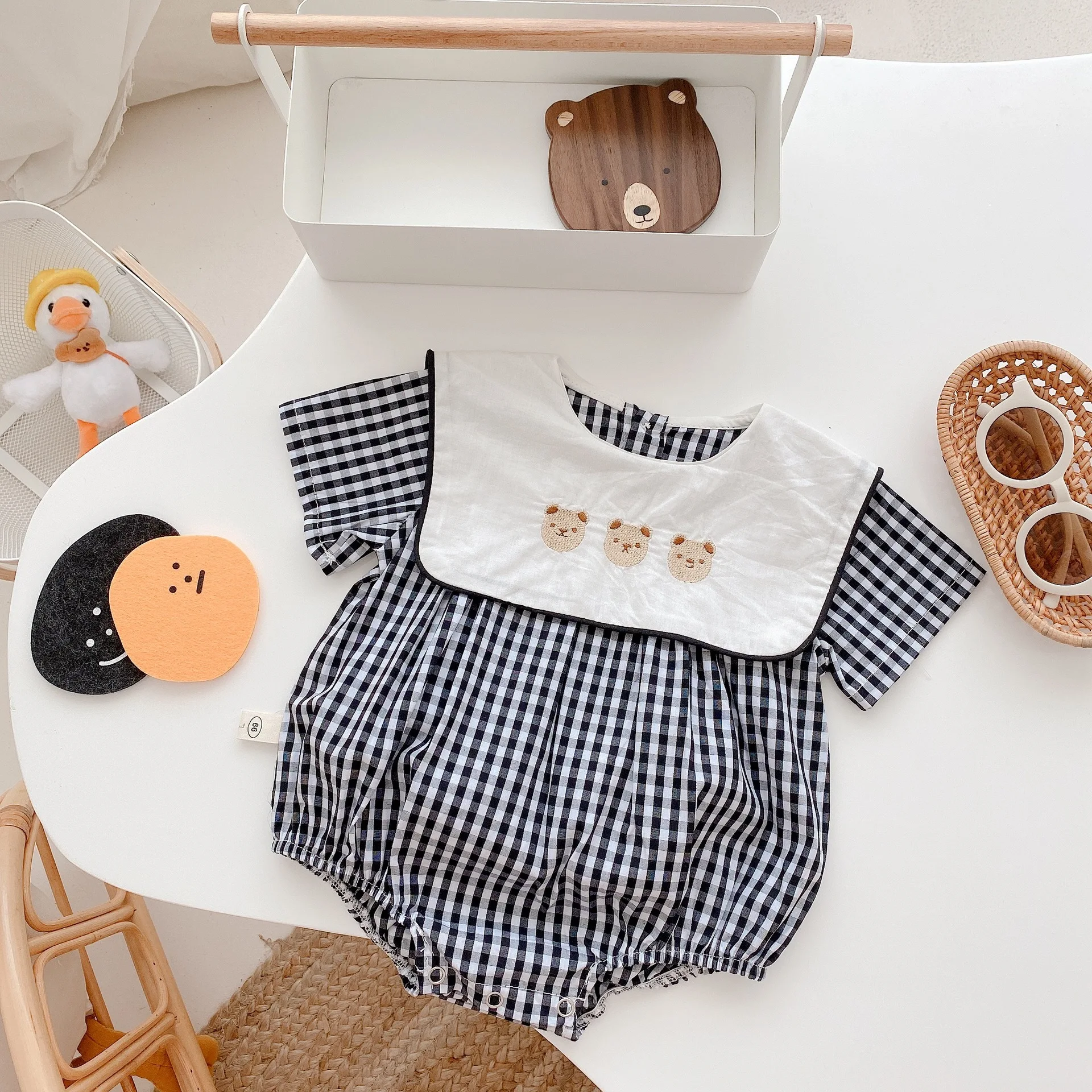 

2021 Summer New Short Sleeve Newborn Toddler Bodysuit Cute Bear Embroidery Baby Jumpsuit For Boys And Girls Bodysuit Cotton