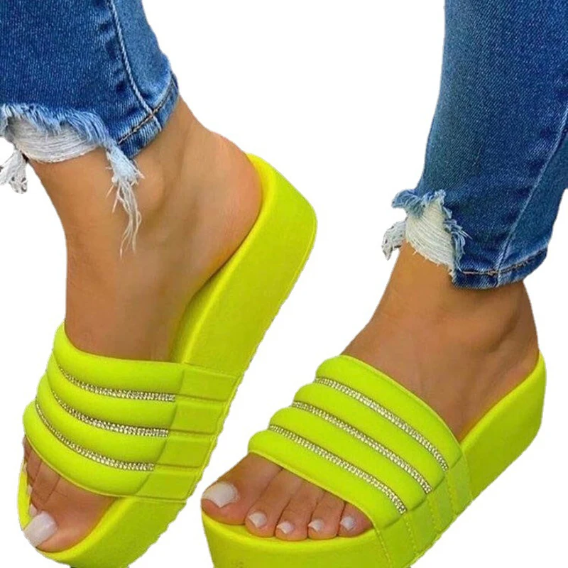 

Women's Slippers Summer New fashion Diamond Flat Sandals Plus Size European And American Casual Beach Shoes Female Slippers