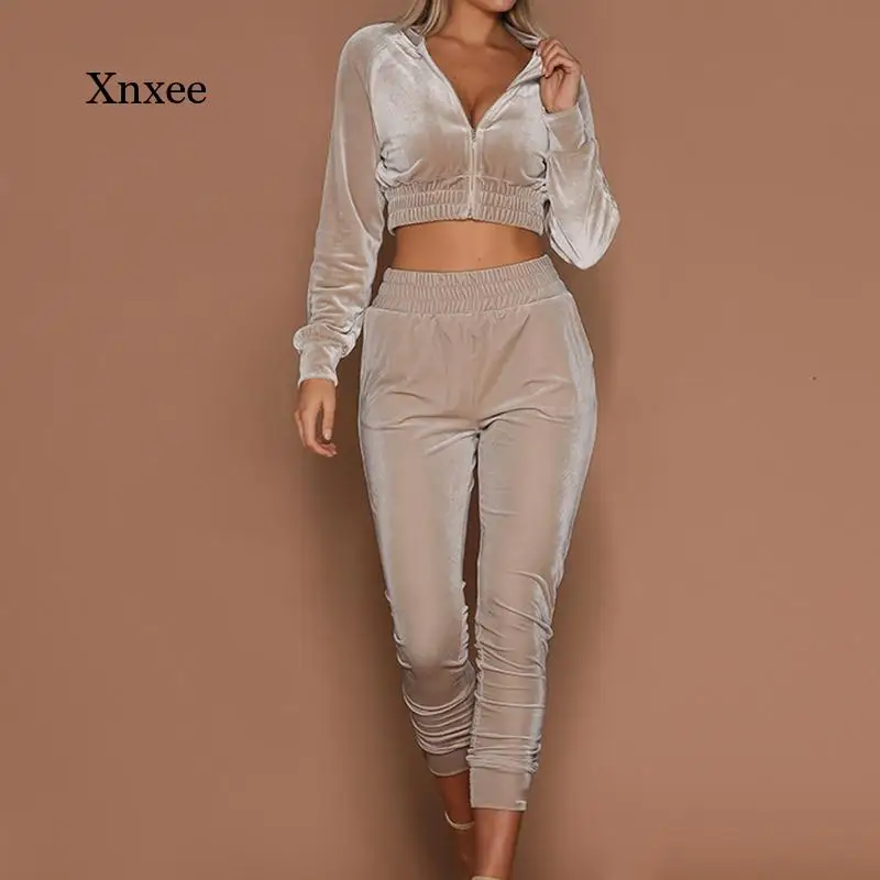

Women's Velvet Sports 2-Piece Set of Solid Color Round Neck Casual Cardigan Sweatpants Elegant Sexy Zipper Top Sweatshirt