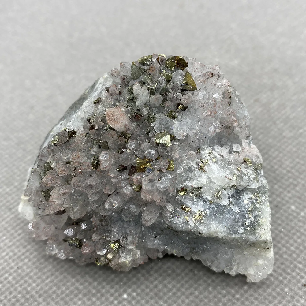 

161 g Natural red crystal and pyrite symbiosis healing crystal
