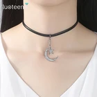 Luoteemi Винтаж Бохо черный из искусственной кожи колье Цепочки и ожерелья с камнями микро проложили Звезда Луна подвеска для Для женщин Мода Панк ювелирные изделия