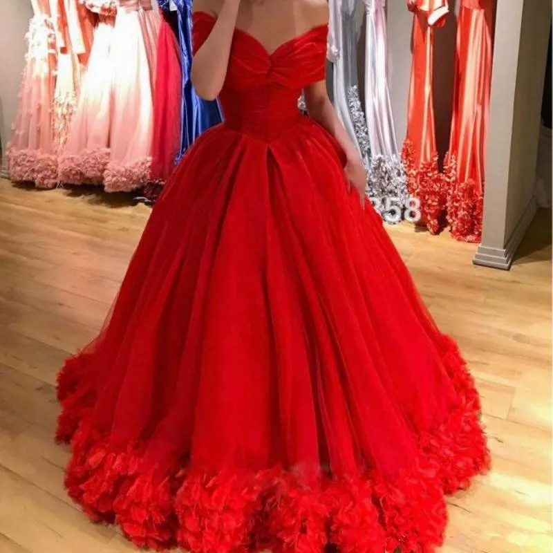 

Puffy Tulle Red Prom Dress Glamorous Off-the-Shoulder Applique Zipper-Back Quinceanera Dresses 2021 A-Line Evening Party Gowns