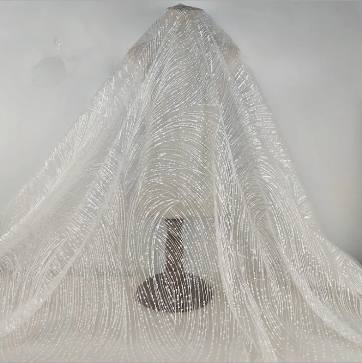 Детское платье с вышивкой в виде птиц расшитое пайетками кружевное из тюля для