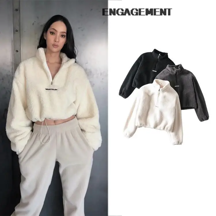 

Hoodies & Sweatshirts