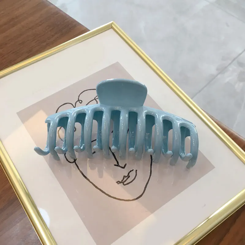 

1PC Korean Solid Large Hair Claws Elegant Acrylic Hairpins Barrette Crab Hair Clips Headwear for Women Girls Hair Accessories