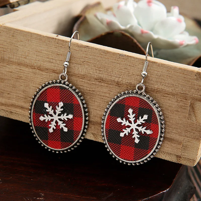 

Big Oval Leather Christmas Snowflake Dangle Earrings for Women Fashion Vintage Red Grid Design Earrings Christmas Jewelry Gift