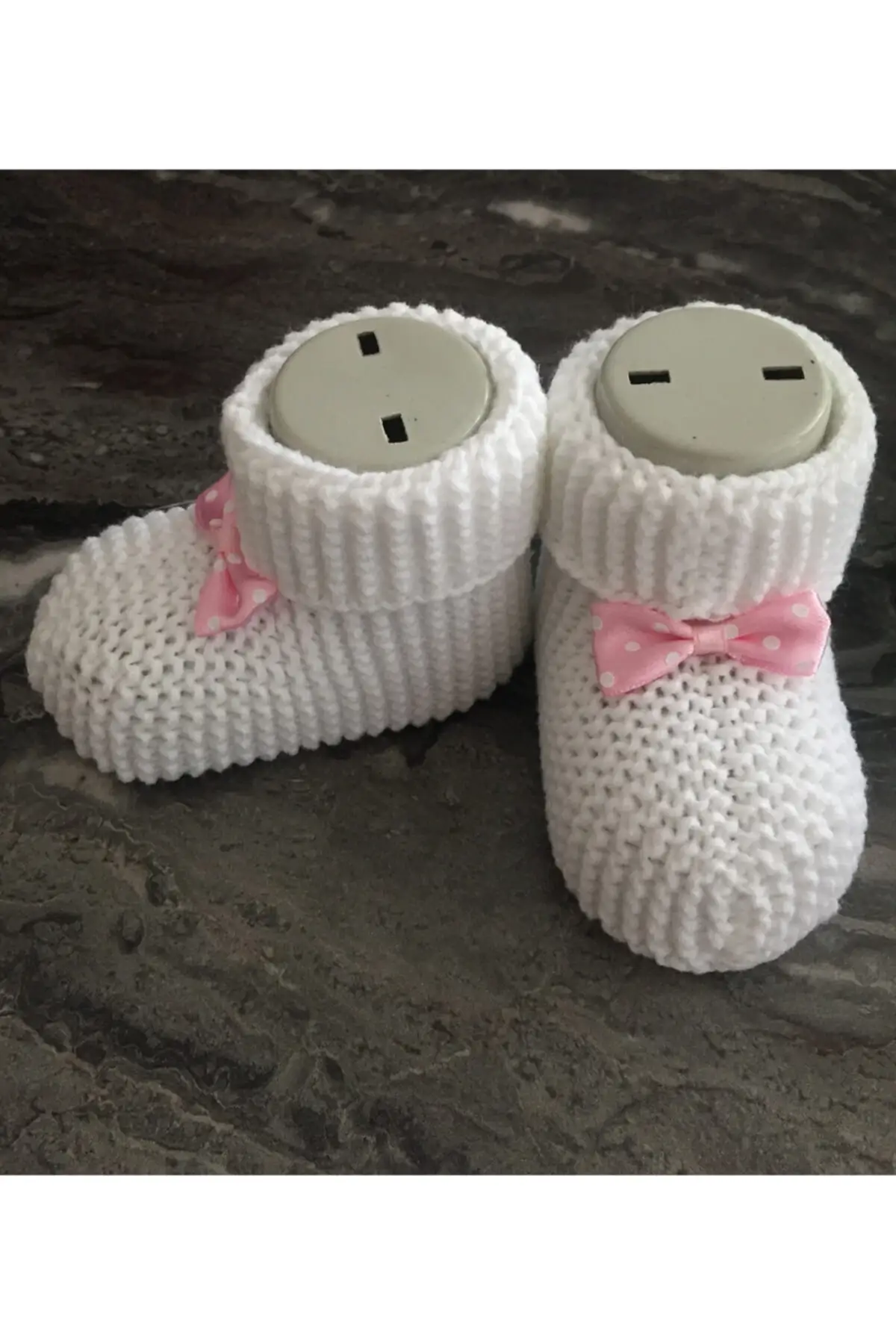 

Baby girl White Ribbon Knitted Booties