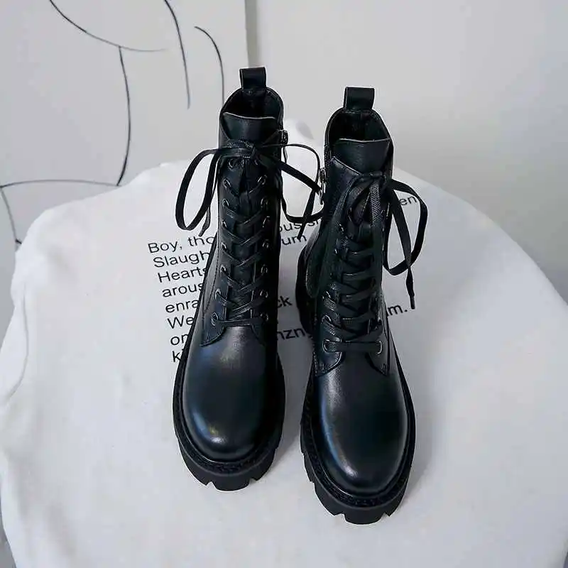 

Dilalula Hot Sale 2021 Autumn Genuine Leather Martins Ladies Platform Thick Med Heel Motorcycle Boots Female Lace Up Shoes Woman