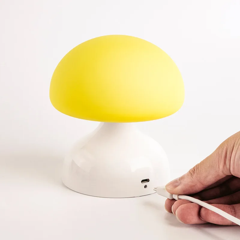 СВЕТОДИОДНЫЙ ночник в виде гриба из мультфильма, USB мощный креативный силиконовый светильник для детской спальни, прикроватная настольная лампа, рождественские подарки для детей