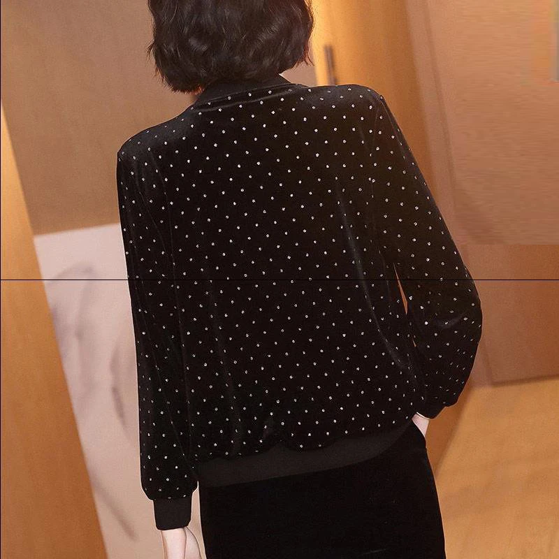 Куртка-бомбер женская летняя черная тонкая с длинным рукавом батальных размеров