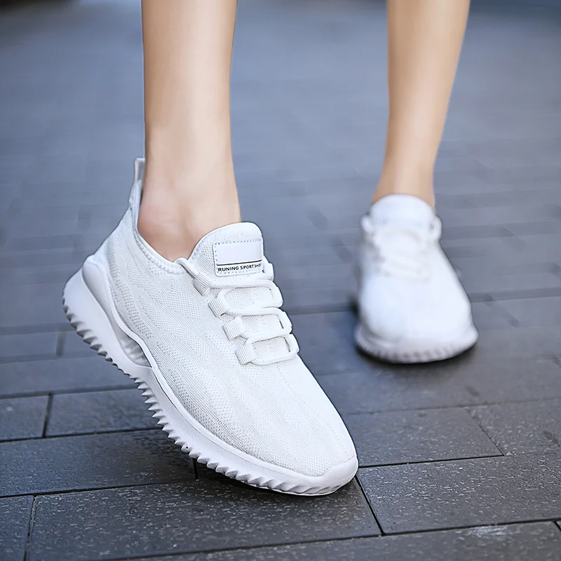 

Кроссовки женские дышащие на плоской подошве, Повседневная Уличная обувь для бега, большой размер, черные белые