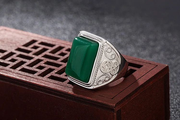 Мужское кольцо из серебра 925 пробы с натуральным зелёным агатом | Украшения и