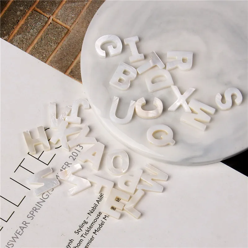 

Whole Set White Mother of Pearls 26 Letters Pendants Drilled Shell Beads Inital Alphabet Charm DIY Making Jewelry Necklace Gifts