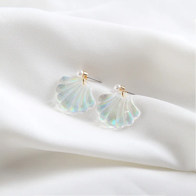 

Retro fashion handmade earrings, iridescent shell earrings, simple temperament and sweet pearl earrings gift