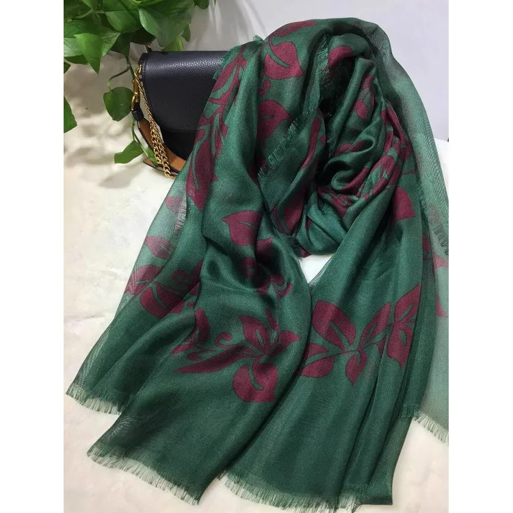 Км чистого шелка шелковые сари Пряжа Шарф темно-зеленый вентилятор листок на