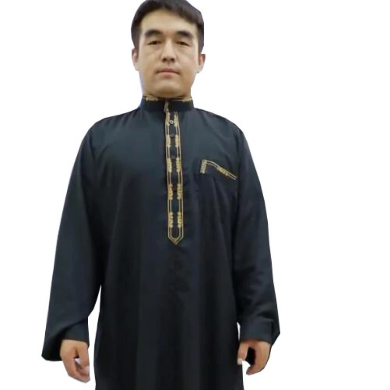 

2021 New Men's Summer Abaya Robe Clothing Halal Muslim Robe Fashion Black Embroidered Islamic Clothing Qatar