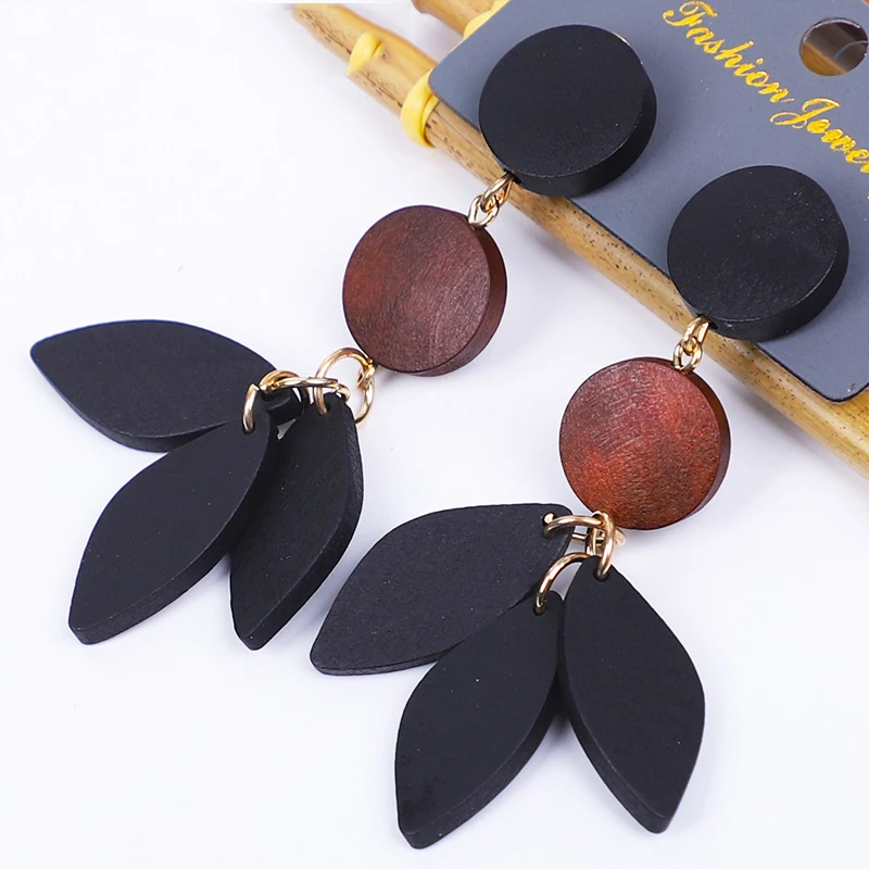 

Геометрические модные деревянные подвесные серьги Agustina, женские модные ювелирные изделия, Винтажные серьги для женщин, разноцветные аксес...