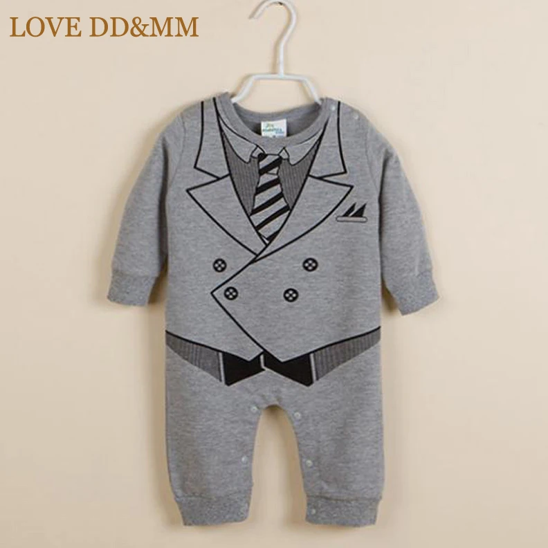 LOVE DD& MM; комбинезоны для новорожденных; одежда для маленьких мальчиков с галстуком-бабочкой; цельнокроеный Комбинезон для маленьких джентльменов