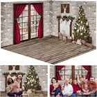 Фон для фотосъемки с изображением рождественских окон, снега, кирпичной стены, красных штор, семейного портрета, фотостудии