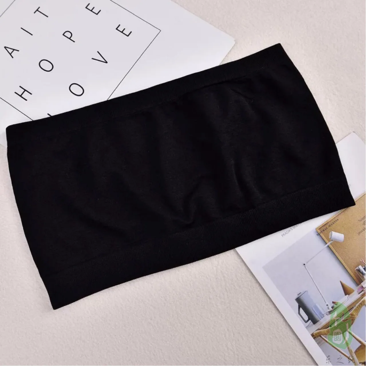 Женский Бюстгальтер-бандо без бретелек черный/белый/кожаный бесшовный