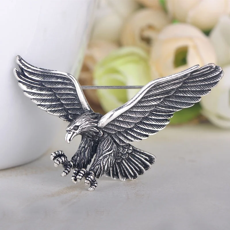 

Personality Fashion Punk Metal Flying Eagle Brooch for Men Banquet Trend Women Pin Accessories Gift