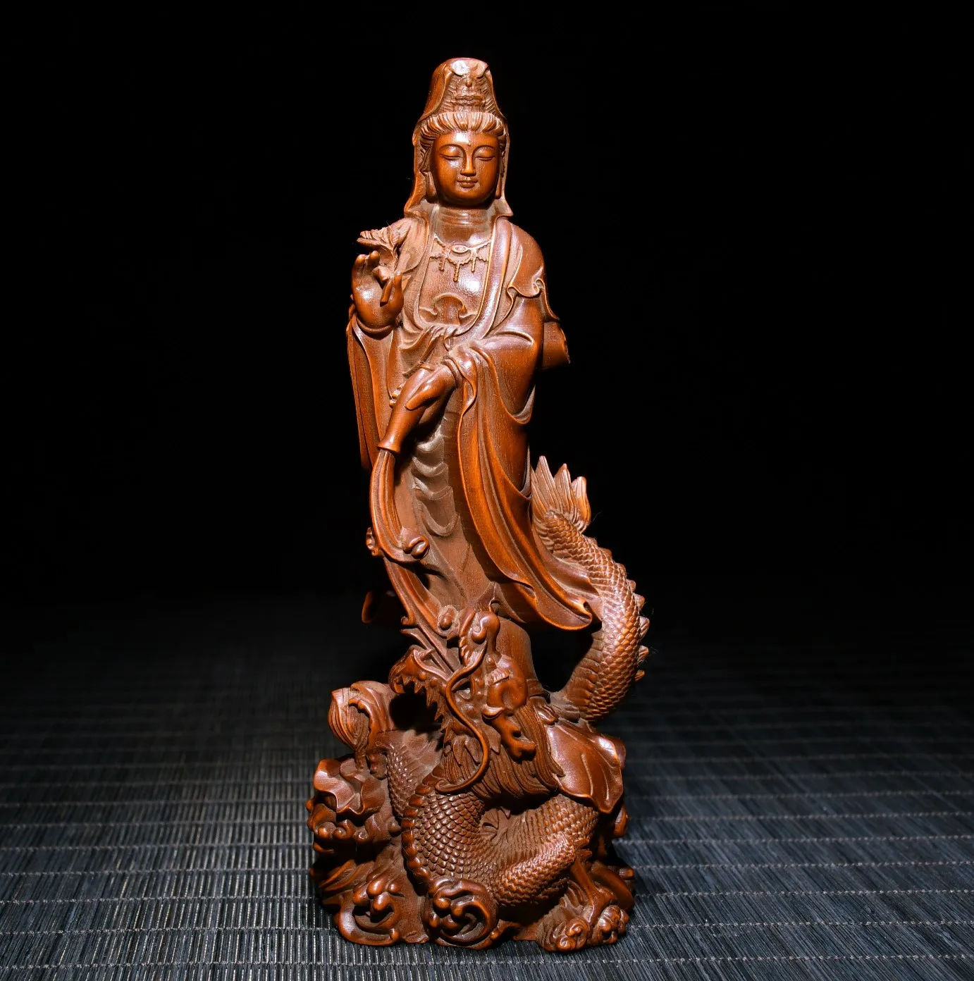

7"Tibetan Temple Collection Old Boxwood Guanyin Bodhisattva Ride a dragon statue Enshrine the Buddha Ornaments Town House