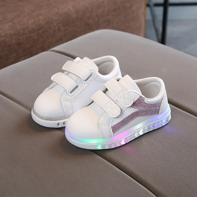 

2021 Mew Children Shoes with Breathable Girls Anti-slippery Luminous Shoes Boys Led Light Up Sneakers Baby Glowing Sneakers