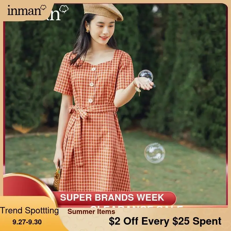 Женское цельнокроеное классическое платье в винтажном стиле с