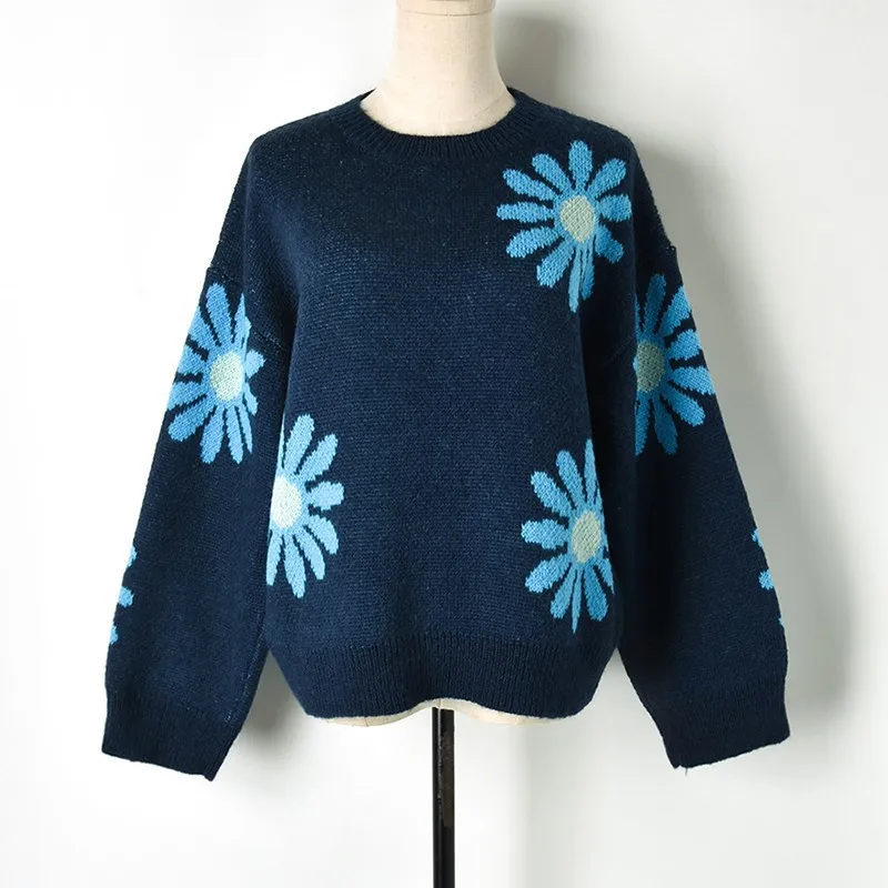 Женский осенний свитер с круглым вырезом и длинными рукавами контрастный