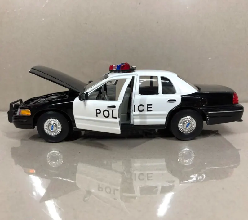 WELLY 1/24 масштабная модель автомобиля игрушки полиция Ver. 1999 Ford Crown Victoria автомобиль из литого металла модель игрушки для подарка/коллекции/детей