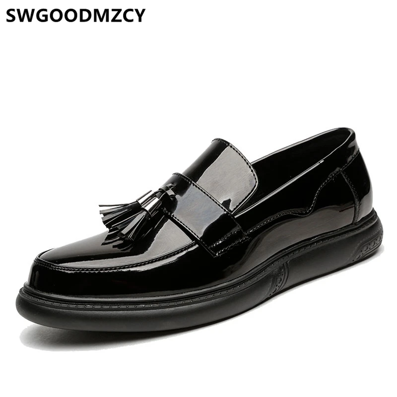 

Loafers Men Wedding Dress Shoes Patent Leather Coiffeur Italian Shoes Men Office Classic Shoes Men Formal Sepatu Slip On Pria