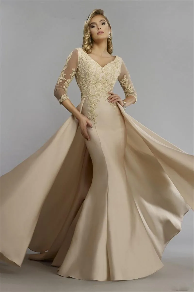 

Champagne Overskirt Mermaid Mother Of the Bride Dresses 2020 Elegant Vintage Lace Long Sleeves Plus Size Peplum Women Formal