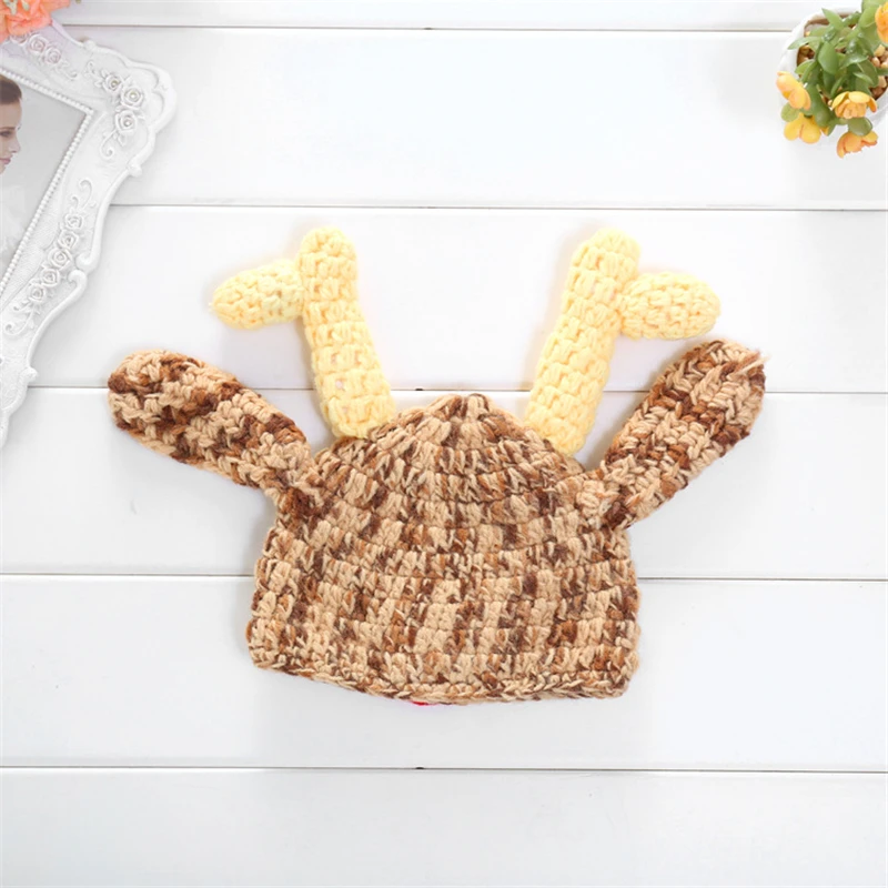 

Christmas Baby Hat Adorable Reindeer Hand Crochet Beanie Newborn Boy Girl Knitting Hats Photo Props Knitted Bonnet Xmas Santa