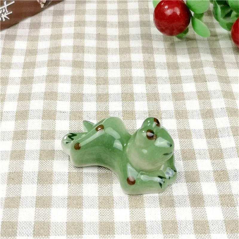 Набор 5 анимационной посуды отдыха Симпатичные керамические держатели для палочек Лягушка стол орнамент для ложки, вилки, кисти XKW.