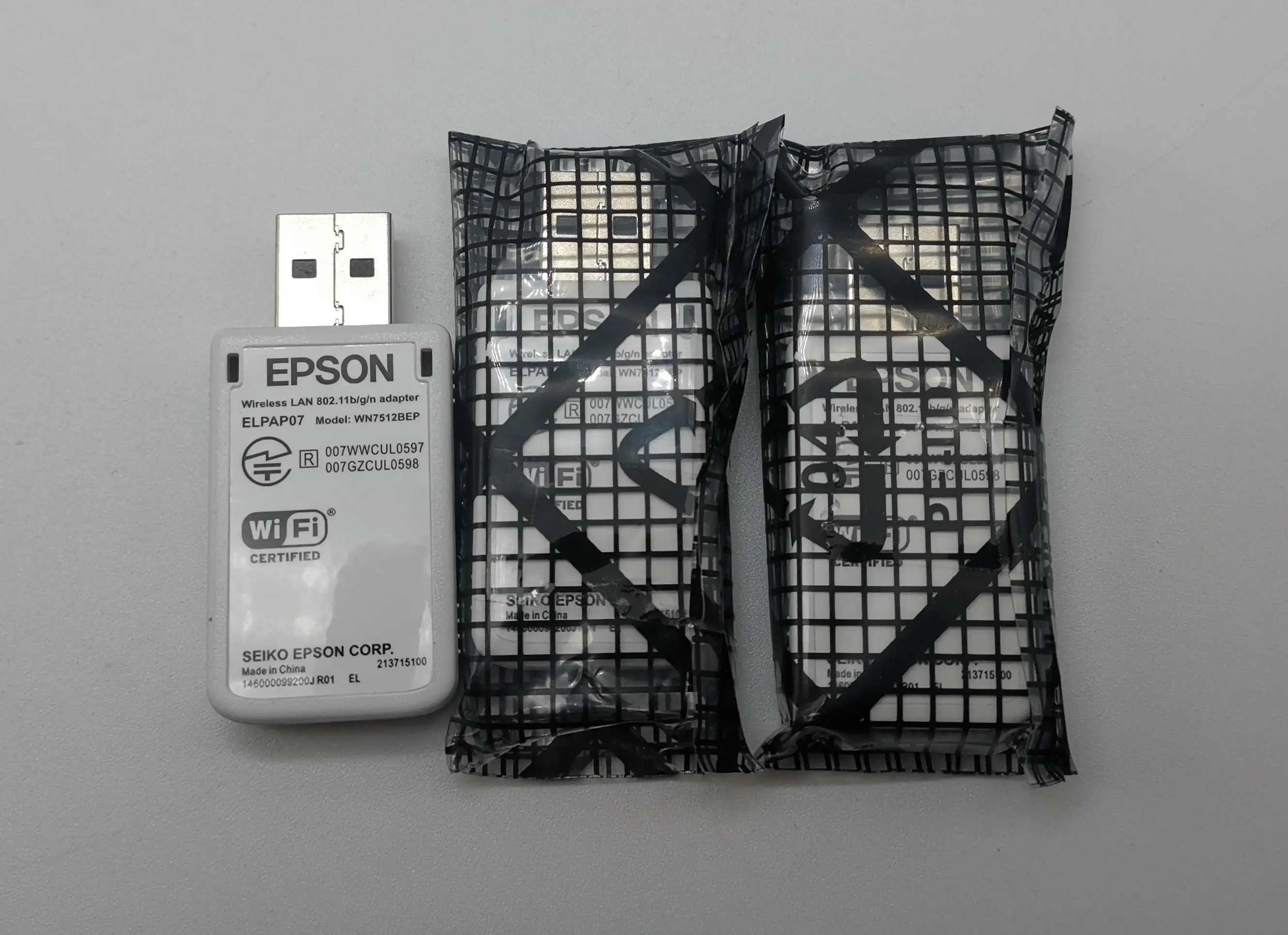Беспроводной адаптер ELPAP07 для проекторов EPSON беспроводной Wi Fi USB LAN 802.11b/G/N