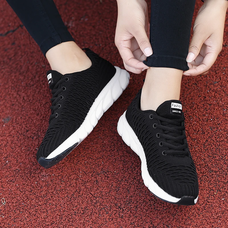 

Women's Vulcanize Shoes Flying Woven Four Seasons Low-top Explosive Casual Shoes Breathable Jogging Walking Sports Shoes