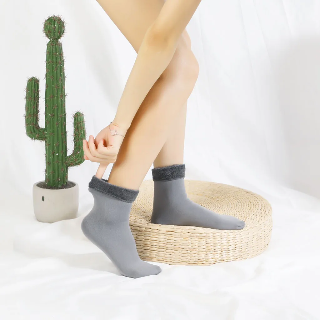 Женские однотонные зимние теплые утепленные бархатные прямые ботинки носки