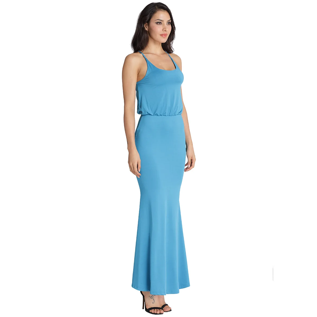 Сексуальное однотонное расклешенное длинное платье без рукавов с открытой