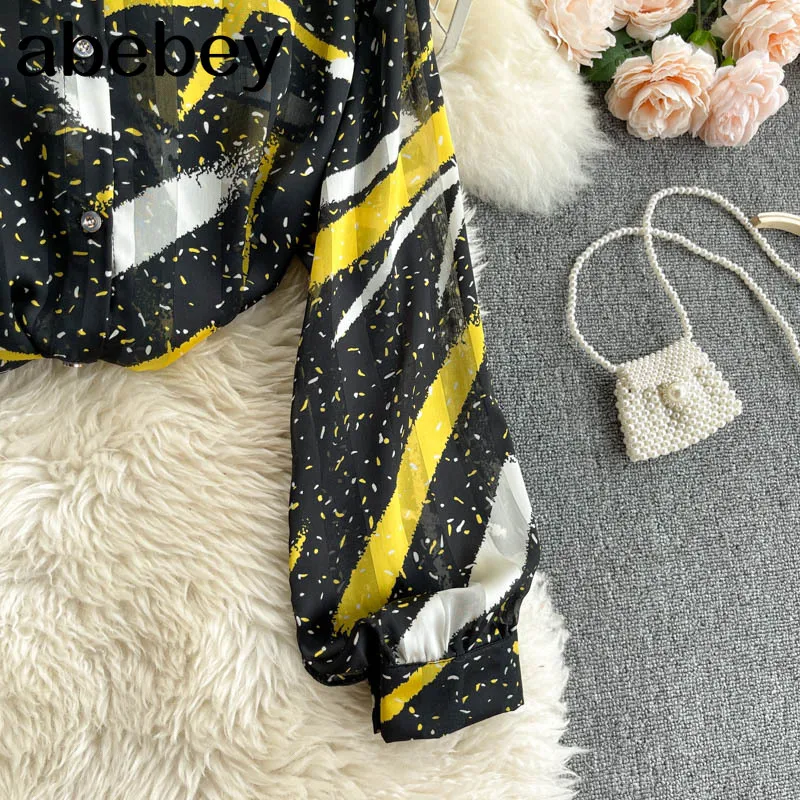 

Design Retro Print Blouse Women Turndown-Collar Puff Sleeve Button Tops 2021 Spring Korean Casual Blouses
