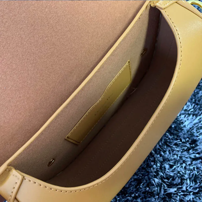 

Women's Handbags