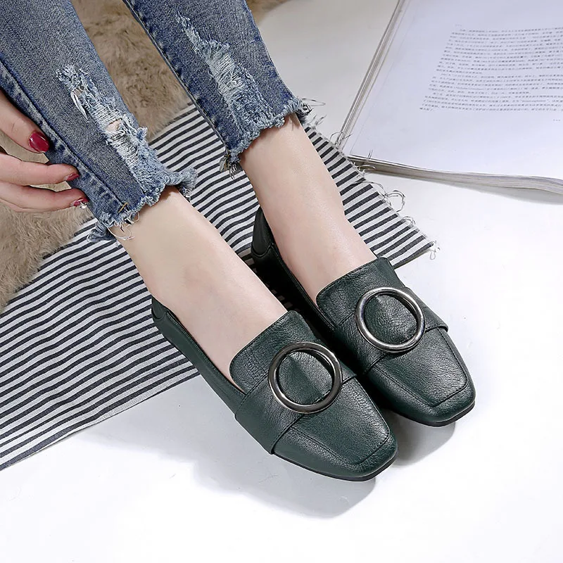 Женские кожаные туфли без застежки лоферы повседневная обувь на плоской подошве