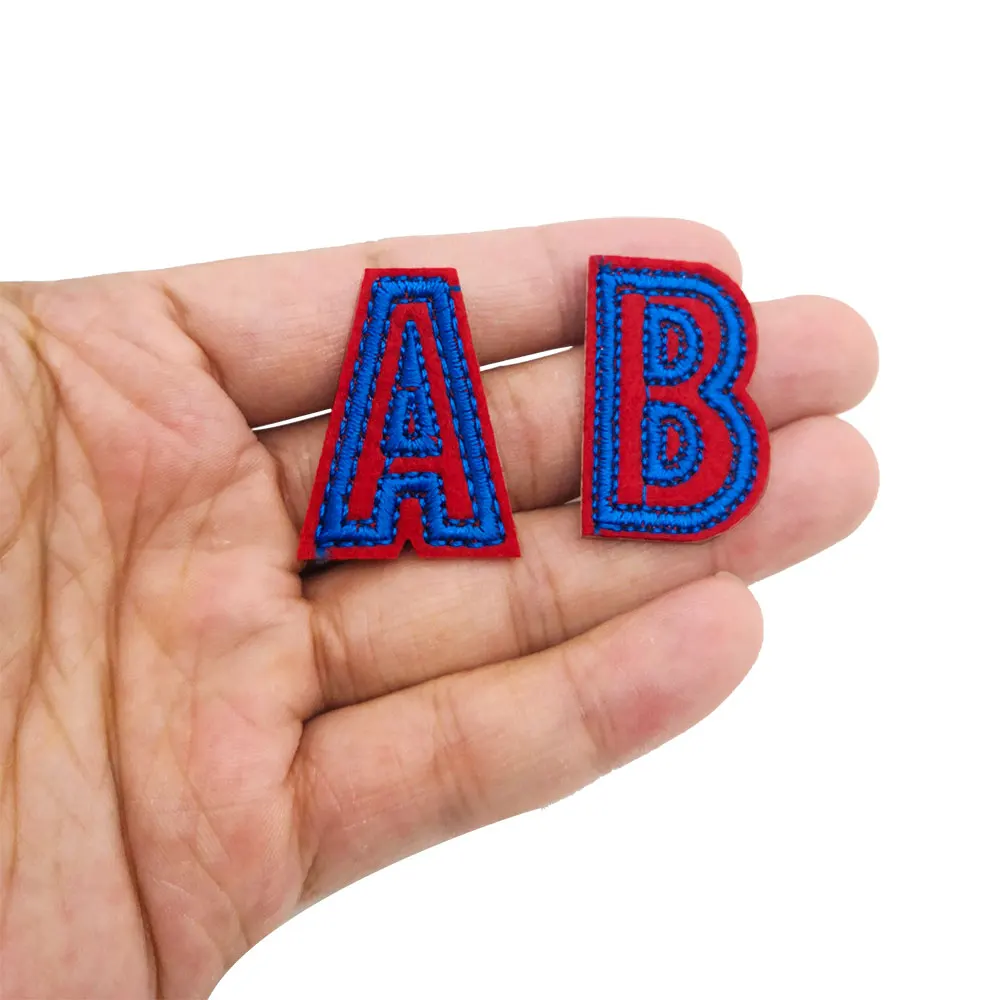 Один комплект 26 шт. красные синие буквы-цифры патчи алфавит вышивка утюгом для
