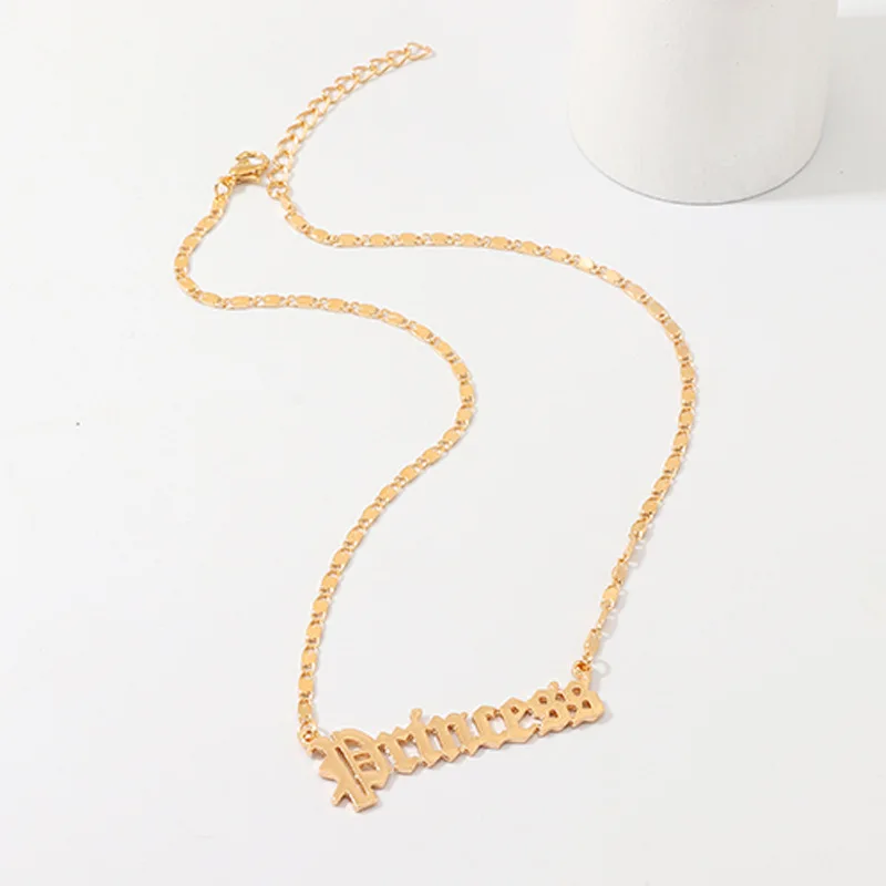 Женское колье-чокер с буквами на английском модное золотыми цепочками ювелирные