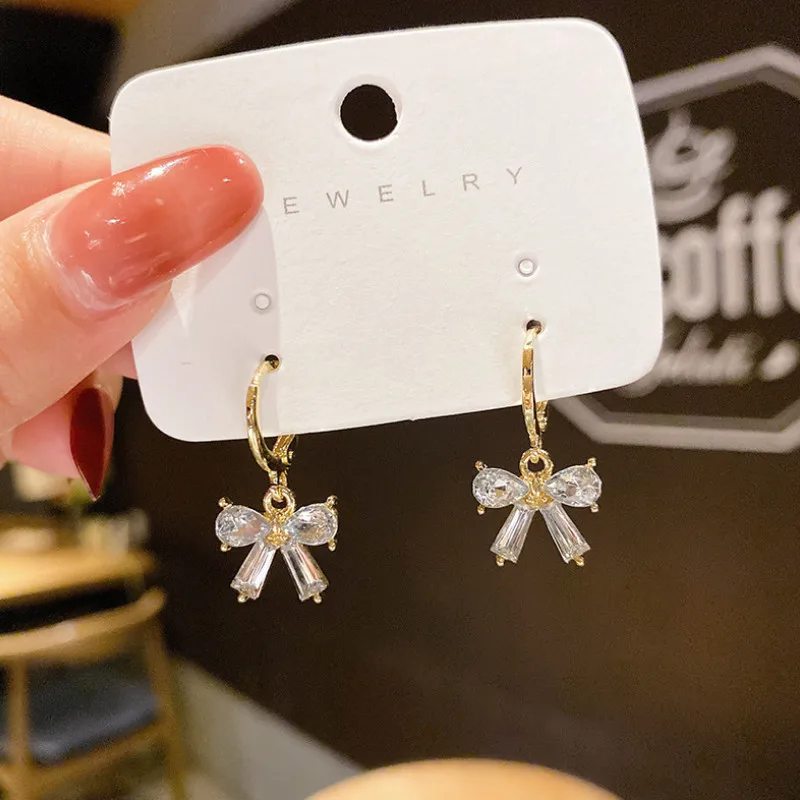 

2021 Sweet Temperament Bowknot Zircon Short Pendant Earrings