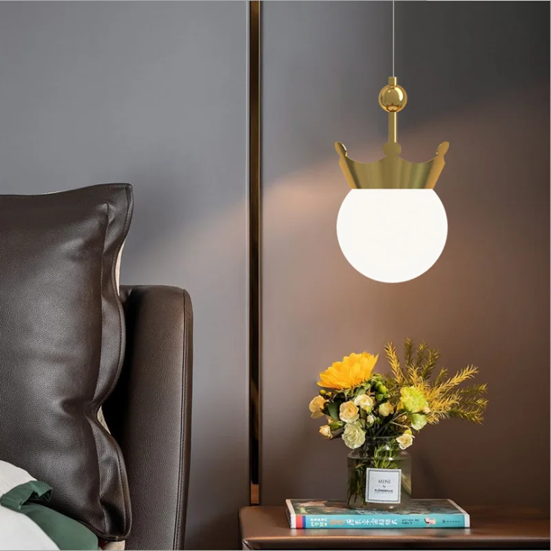 

High-end copper simple light luxury bedroom bedside single head crystal small chandelier creative personality chandelier
