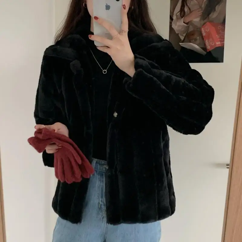 

Women Fur Jacket 2021 New Autumn Winter Luxury Loose Thick Warm Short Jackets Woman Streetwear Turn Down Collar Black Outerwear