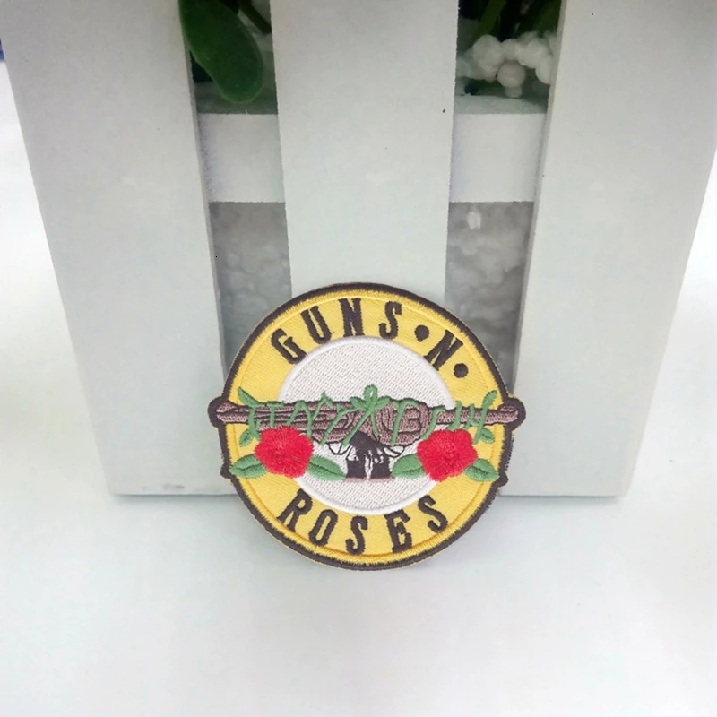 Пистолеты Н Розы музыка железо на вышитой одежде патчи для одежды музыкальная